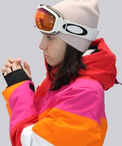 Alternative view of Tehuelche Lady Naranja Rosa