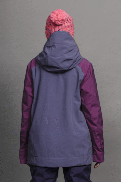 Alternative view of Antu Violeta