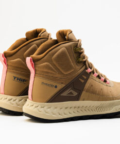 Alternative view of Limay Brown